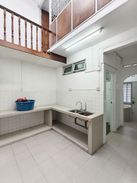 Rumah Teres 1 Tingkat untuk Dijual di Taman Sri Tebrau (Johor Bahru) - Han Yong Ang - Kitchen - PropertyGuru.com.my