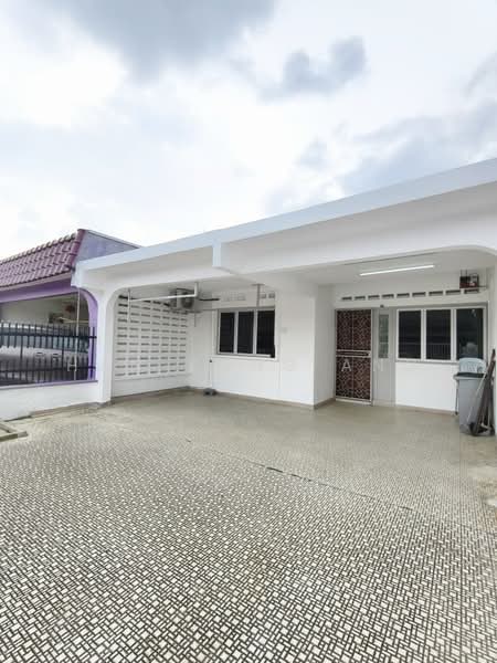 Rumah Teres 1 Tingkat untuk Dijual di Taman Sri Tebrau (Johor Bahru) - Han Yong Ang - Exterior - PropertyGuru.com.my