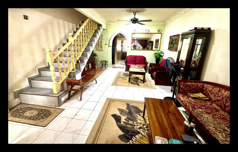 Rumah Teres 2 Tingkat untuk Dijual di Taman Usaha Jaya (Kepong) - Azli Ibrahim - Living Room - PropertyGuru.com.my