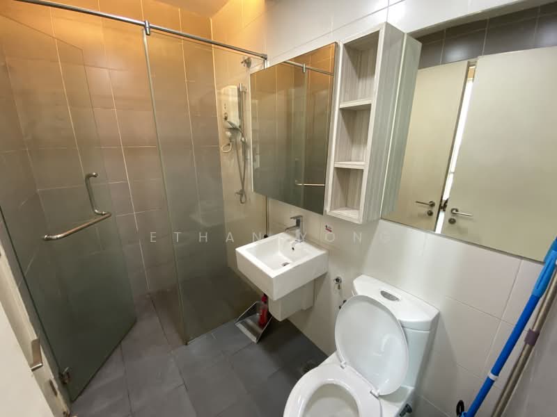 Servis Apartment untuk Disewa di Garden Plaza - Ethan Yong - Bathroom - PropertyGuru.com.my