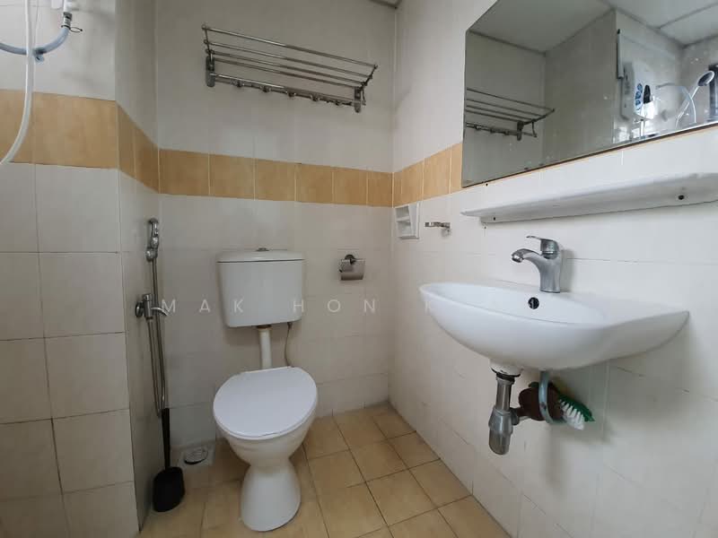 Pangsapuri untuk Disewa di Pangsapuri Indahria - Mak Hon Kean - Bathroom - PropertyGuru.com.my