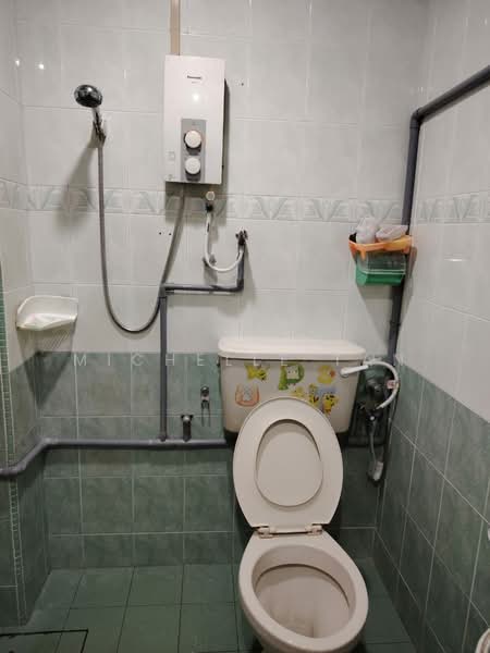 Rumah Teres 2 Tingkat untuk Dijual di Bandar Sungai Long (Selangor) - Michelle Tan - Bathroom - PropertyGuru.com.my