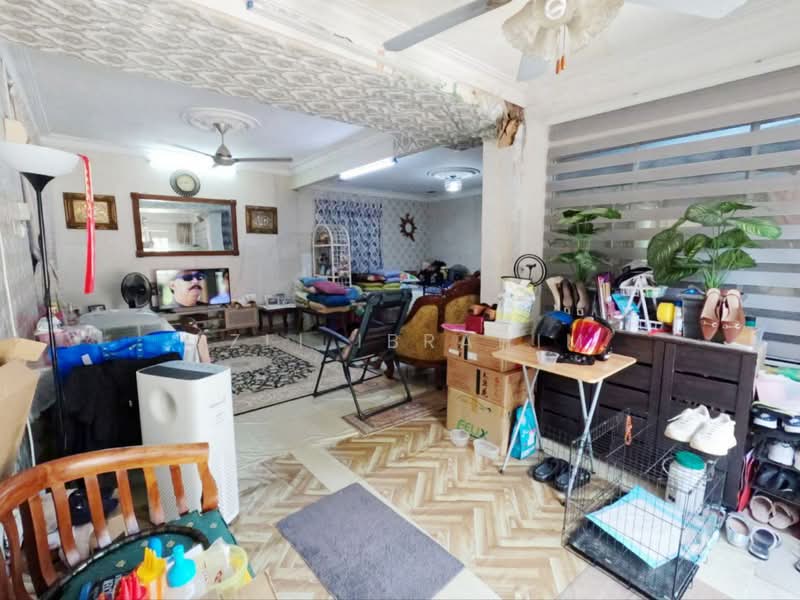 Semi-Detached House for Sale in Taman Putra Perdana (Puchong) - Azli Ibrahim - Living Room - PropertyGuru.com.my