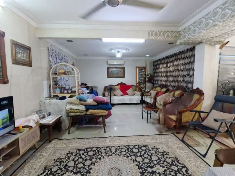 Semi-Detached House for Sale in Taman Putra Perdana (Puchong) - Azli Ibrahim - Living Room - PropertyGuru.com.my