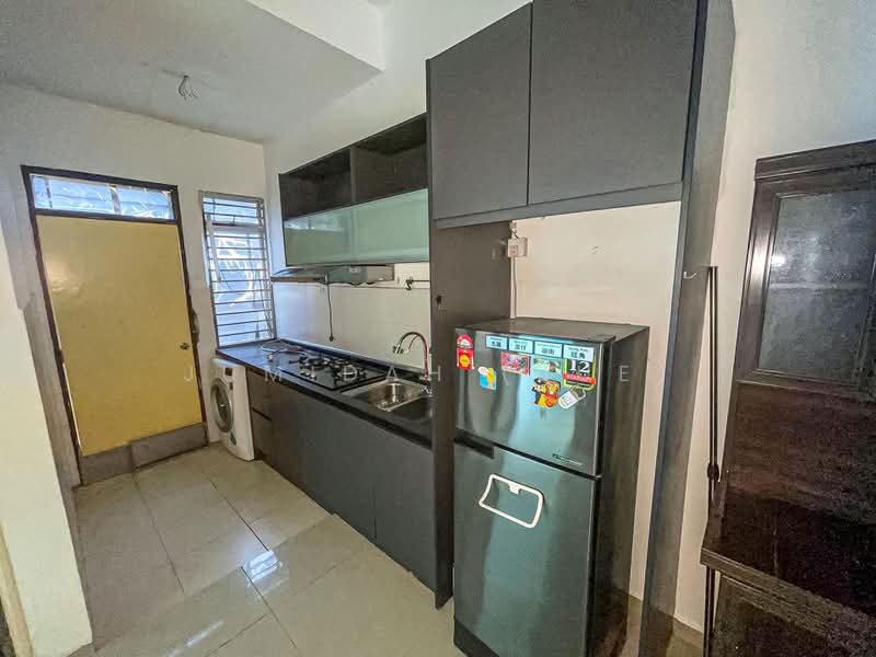 Rumah Bandar untuk Dijual di Balakong (Selangor) - JUMIDAH (JUE) - Kitchen - PropertyGuru.com.my