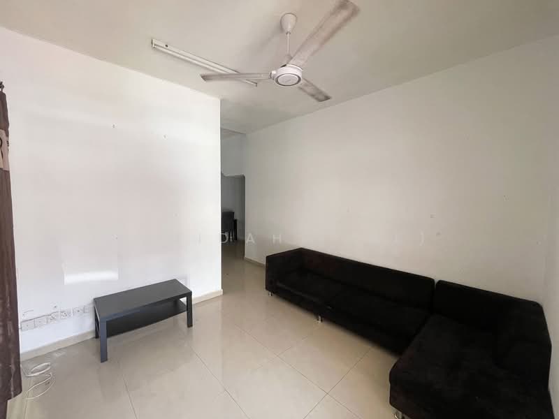 Rumah Bandar untuk Dijual di Balakong (Selangor) - JUMIDAH (JUE) - Living Room - PropertyGuru.com.my
