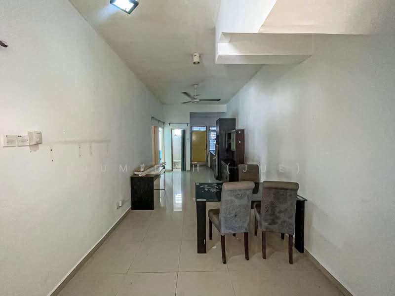 Rumah Bandar untuk Dijual di Balakong (Selangor) - JUMIDAH (JUE) - Living Room - PropertyGuru.com.my