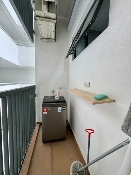 Servis Apartment untuk Disewa di Pacific Star - Owen Loke - Balcony - PropertyGuru.com.my