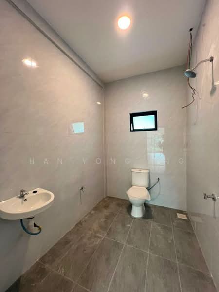Semi-Detached House for Sale in Kampung Bahru (Johor Bahru) - Han Yong Ang - Bathroom - PropertyGuru.com.my