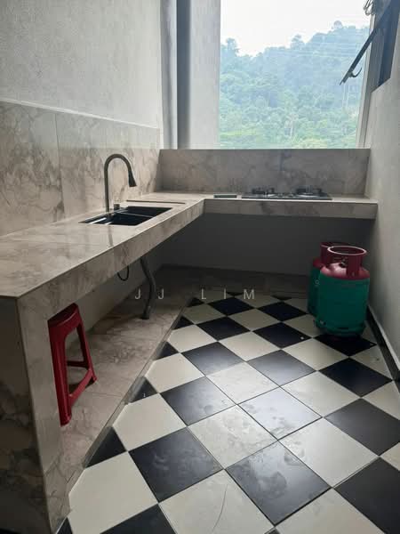 Kondominium untuk Disewa di Brezza Hill - JJ Lim - Kitchen - PropertyGuru.com.my