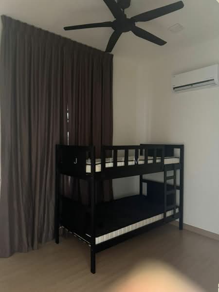 Kondominium untuk Disewa di Brezza Hill - JJ Lim - Bedroom - PropertyGuru.com.my