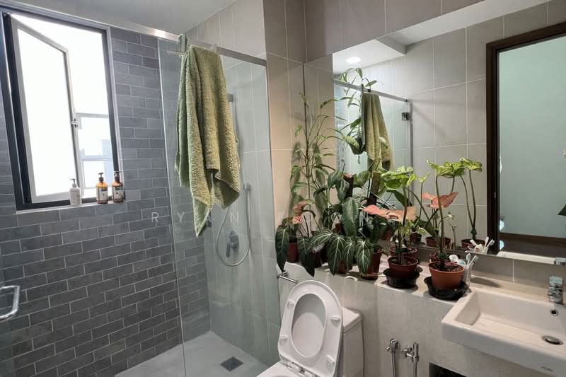Condominium for Sale at Queens Residences Q1 @ Queens Waterfront - Ryan Foong - Bathroom - PropertyGuru.com.my