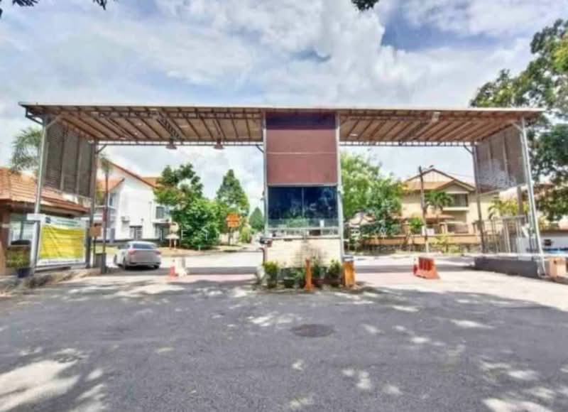 Rumah Teres 2 Tingkat untuk Dijual di Puchong (Selangor) - Fifi Natasya - Exterior - PropertyGuru.com.my
