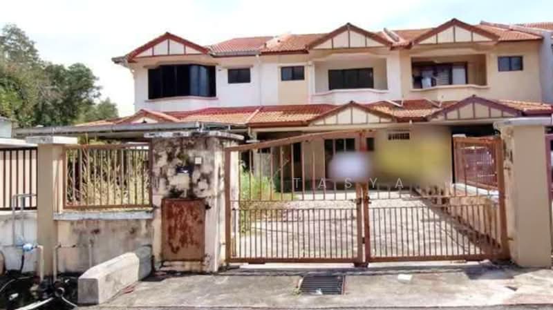 Rumah Teres 2 Tingkat untuk Dijual di Puchong (Selangor) - Fifi Natasya - Exterior - PropertyGuru.com.my