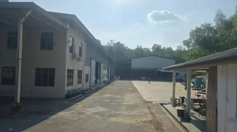 Factory for Rent in Lahat (Perak) - Sam . - Exterior - PropertyGuru.com.my