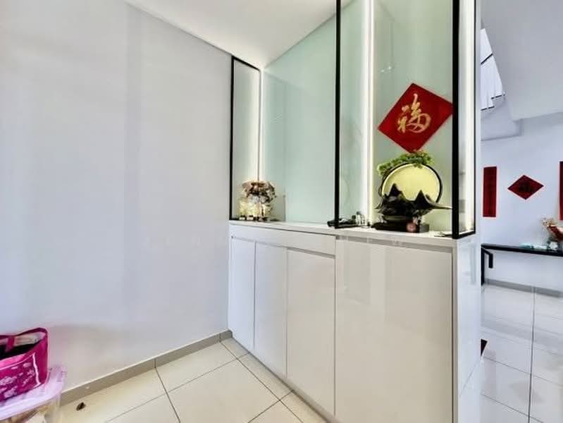 Semi-Detached House for Sale in Setia Alam (Selangor) - Jennie Chew - Entrance - PropertyGuru.com.my