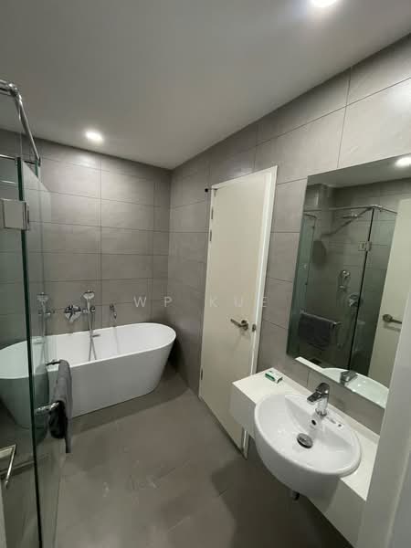 Servis Apartment untuk Disewa di Dorsett Waterfront Subang - WP Kue - Bathroom - PropertyGuru.com.my