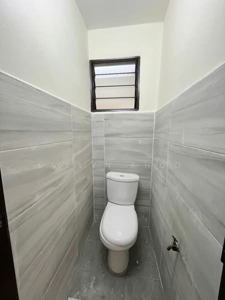 1-storey Terraced House for Sale in Rawang Garden (Rawang) - Evelyn Khoo - Bathroom - PropertyGuru.com.my
