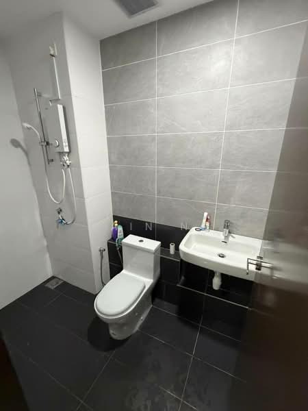 Servis Apartment untuk Disewa di Wave @ Marina Cove - Rain Ng - Bathroom - PropertyGuru.com.my
