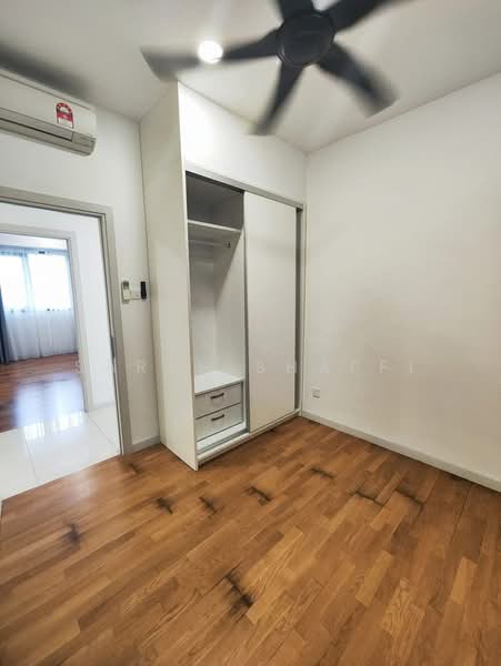 Kondominium untuk Dijual di Iskandar Residences - Sarah Shaffi - Bedroom - PropertyGuru.com.my