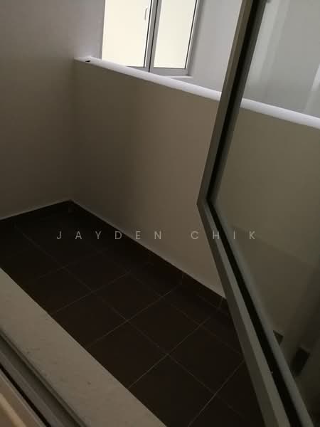 Pangsapuri untuk Dijual di Residensi Pandanmas 2 - Jayden Chik - Balcony - PropertyGuru.com.my