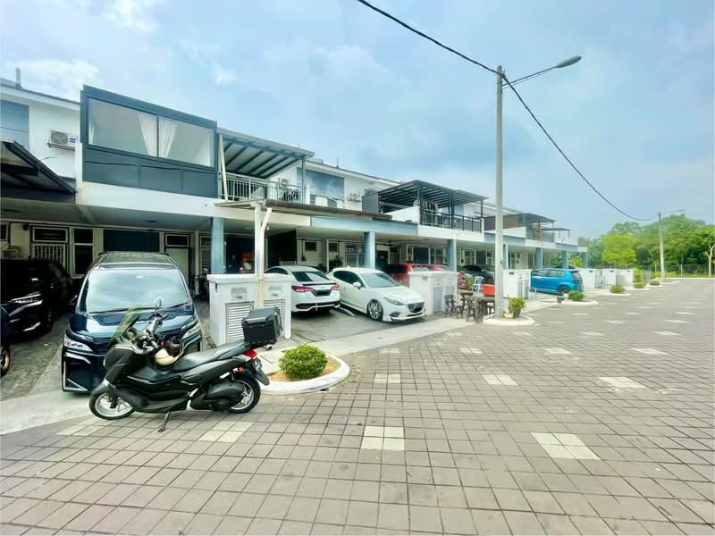 Townhouse for Sale in Kuala Selangor (Selangor) - Basri Munir - Exterior - PropertyGuru.com.my