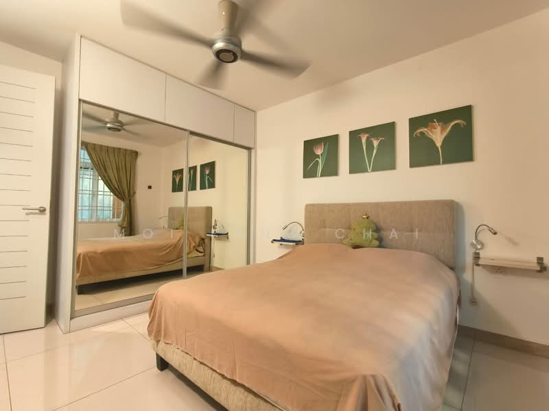Bungalow for Sale in Taman Century (Johor Bahru) - Moi Fang Chai - Bedroom - PropertyGuru.com.my