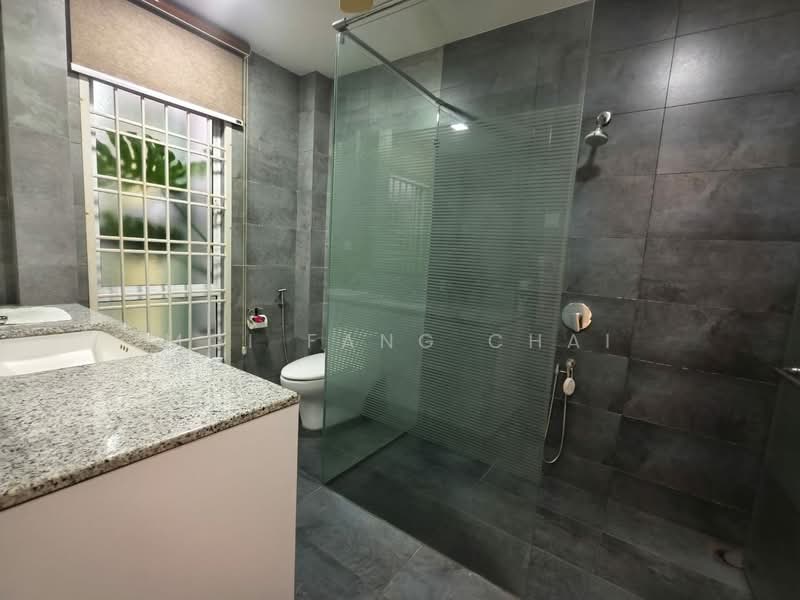 Bungalow for Sale in Taman Century (Johor Bahru) - Moi Fang Chai - Bathroom - PropertyGuru.com.my