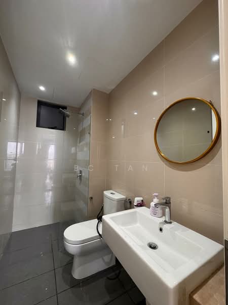 Servis Apartment untuk Disewa di United Point (Residensi Berpadu) - BC TAN - Bathroom - PropertyGuru.com.my