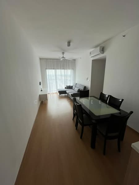 Servis Apartment untuk Disewa di Maya Bay Residences @ Gamuda Cove - Chris Lee - Living Room - PropertyGuru.com.my