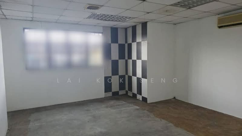 Shop / Office for Rent in Taman Ungku Tun Aminah (Skudai) - Lai Kok Seng - Interior - PropertyGuru.com.my