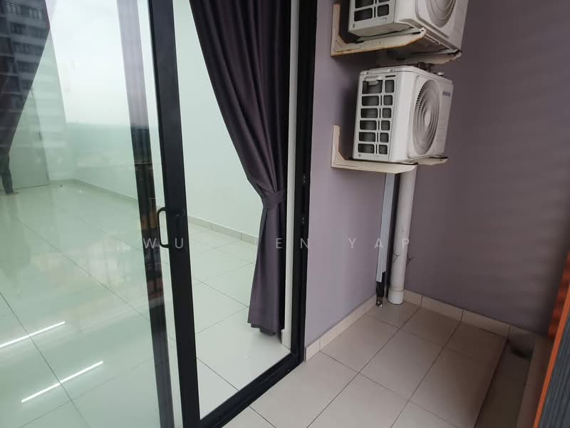 Servis Apartment untuk Disewa di The Amber Residence @ TwentyFive.7 - Wun Jen Yap - Balcony - PropertyGuru.com.my
