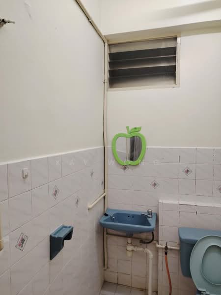 Apartment for Sale at Taman Sri Bunga - Kay Wong - Bathroom - PropertyGuru.com.my
