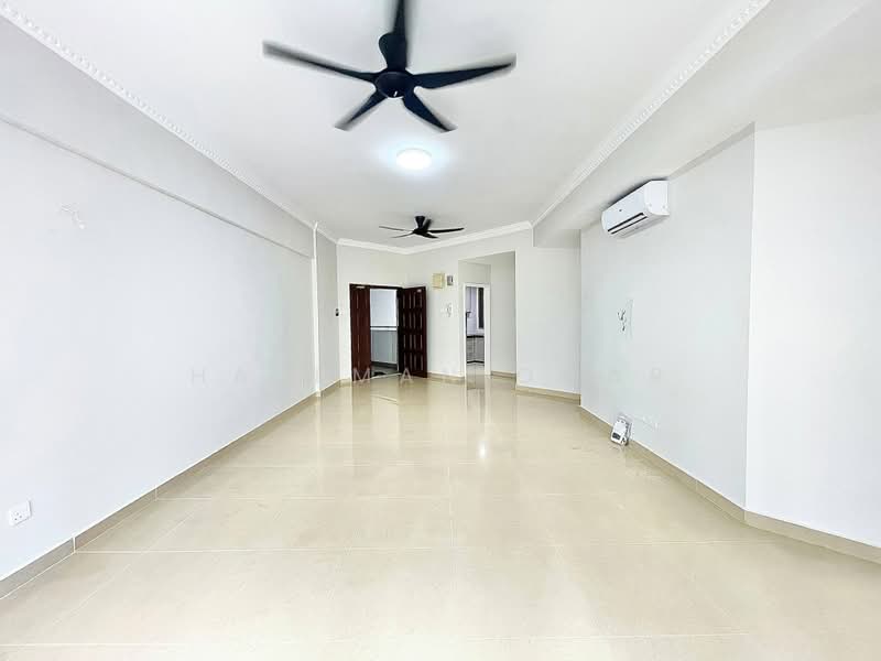Kondominium untuk Dijual di Villa Wangsamas - Hazeman Omar - Living Room - PropertyGuru.com.my