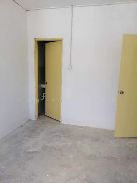 Flat for Sale at Taman Mount Austin - Han Yong Ang - Interior - PropertyGuru.com.my