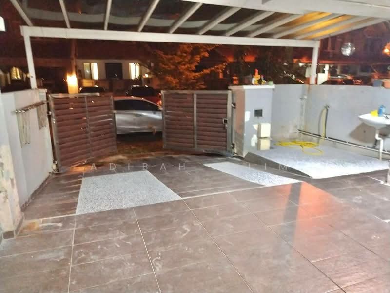 Rumah Teres 2 Tingkat untuk Dijual di Bandar Nusaputra (Puchong) - Adibah Salim - Exterior - PropertyGuru.com.my