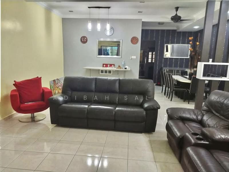 Rumah Teres 2 Tingkat untuk Dijual di Bandar Nusaputra (Puchong) - Adibah Salim - Living Room - PropertyGuru.com.my