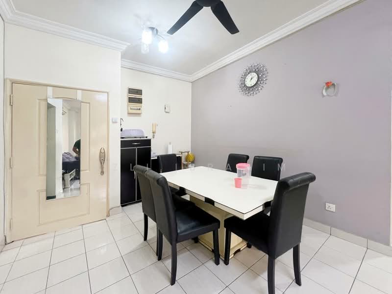 Condominium for Sale at Astana Putra - Azli Ibrahim - Dining Room - PropertyGuru.com.my
