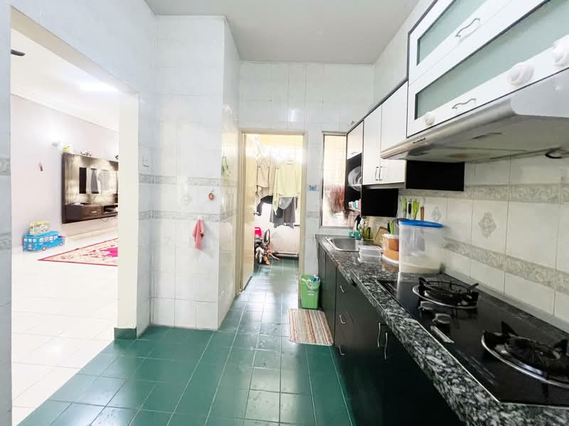 Condominium for Sale at Astana Putra - Azli Ibrahim - Kitchen - PropertyGuru.com.my