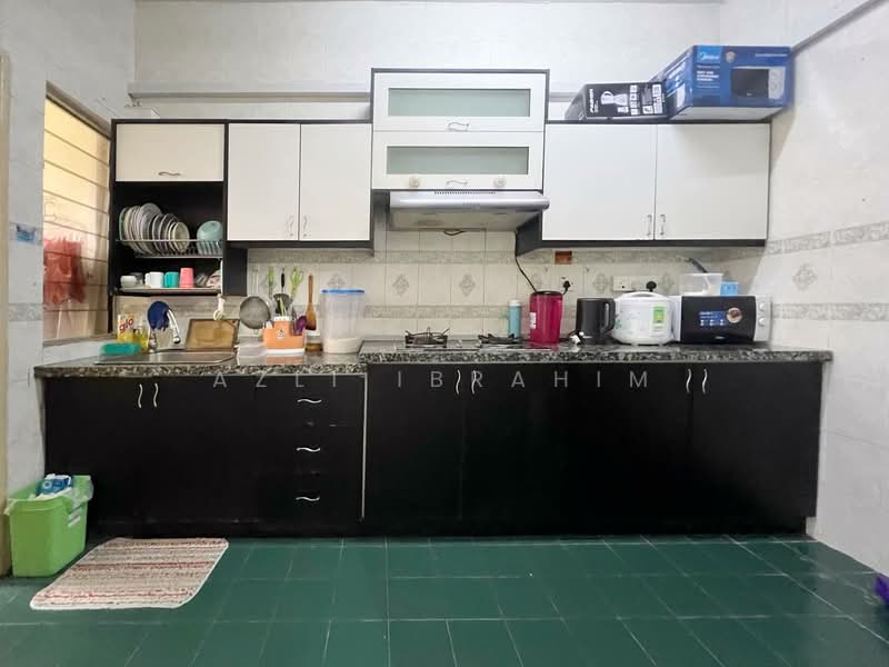 Condominium for Sale at Astana Putra - Azli Ibrahim - Kitchen - PropertyGuru.com.my
