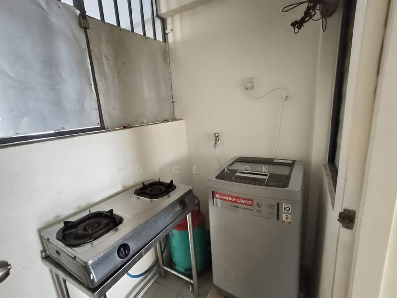 Service Residence for Sale at SetiaWalk - Joyce Kok - Kitchen - PropertyGuru.com.my