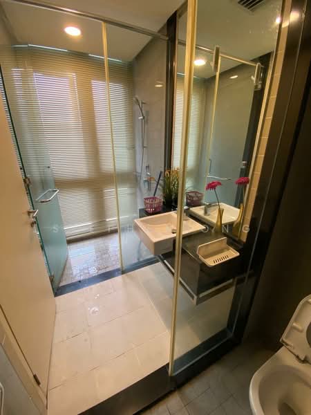 Kondominium untuk Dijual di 6 CapSquare - Stephen Ong - Bathroom - PropertyGuru.com.my