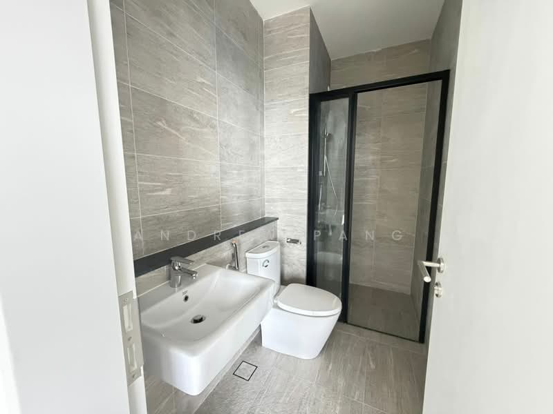 Sofo for Sale in Kota Damansara (Selangor) - Andrew Pang - Bathroom - PropertyGuru.com.my
