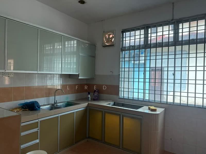 Rumah Teres 1 Tingkat untuk Disewa di Kempas (Johor Bahru) - Alfred Yap - Kitchen - PropertyGuru.com.my