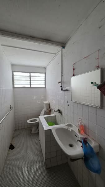 Rumah Berkembar untuk Dijual di Ipoh Garden (Ipoh) - PENNY CHEN - Bathroom - PropertyGuru.com.my