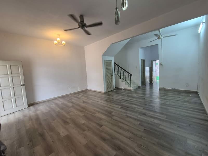 2-storey Terraced House for Rent in Jenjarom (Selangor) - Kent Lee - Living Room - PropertyGuru.com.my