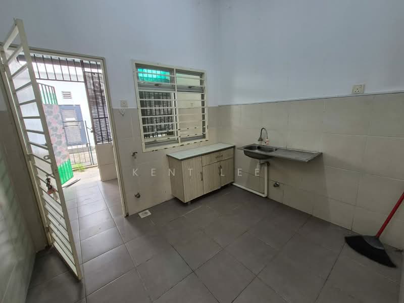 2-storey Terraced House for Rent in Jenjarom (Selangor) - Kent Lee - Kitchen - PropertyGuru.com.my