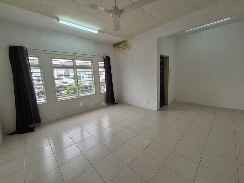 2-storey Terraced House for Rent in Jenjarom (Selangor) - Kent Lee - Living Room - PropertyGuru.com.my