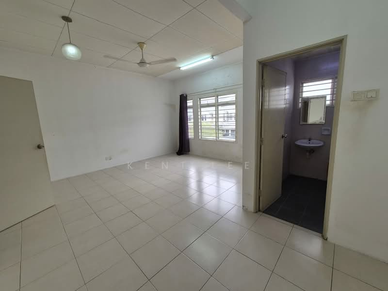 2-storey Terraced House for Rent in Jenjarom (Selangor) - Kent Lee - Living Room - PropertyGuru.com.my