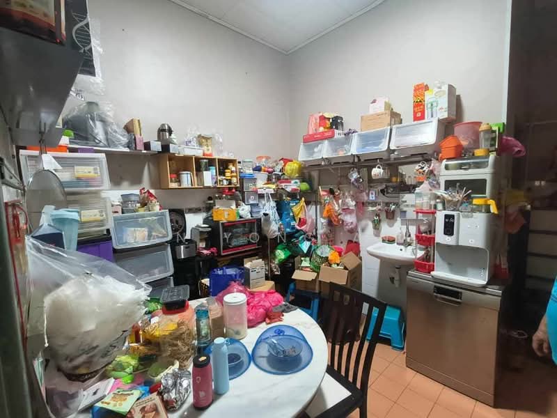 Rumah Teres 1 Tingkat untuk Dijual di Taman Mutiara Rini (Skudai) - Han Yong Ang - Kitchen - PropertyGuru.com.my